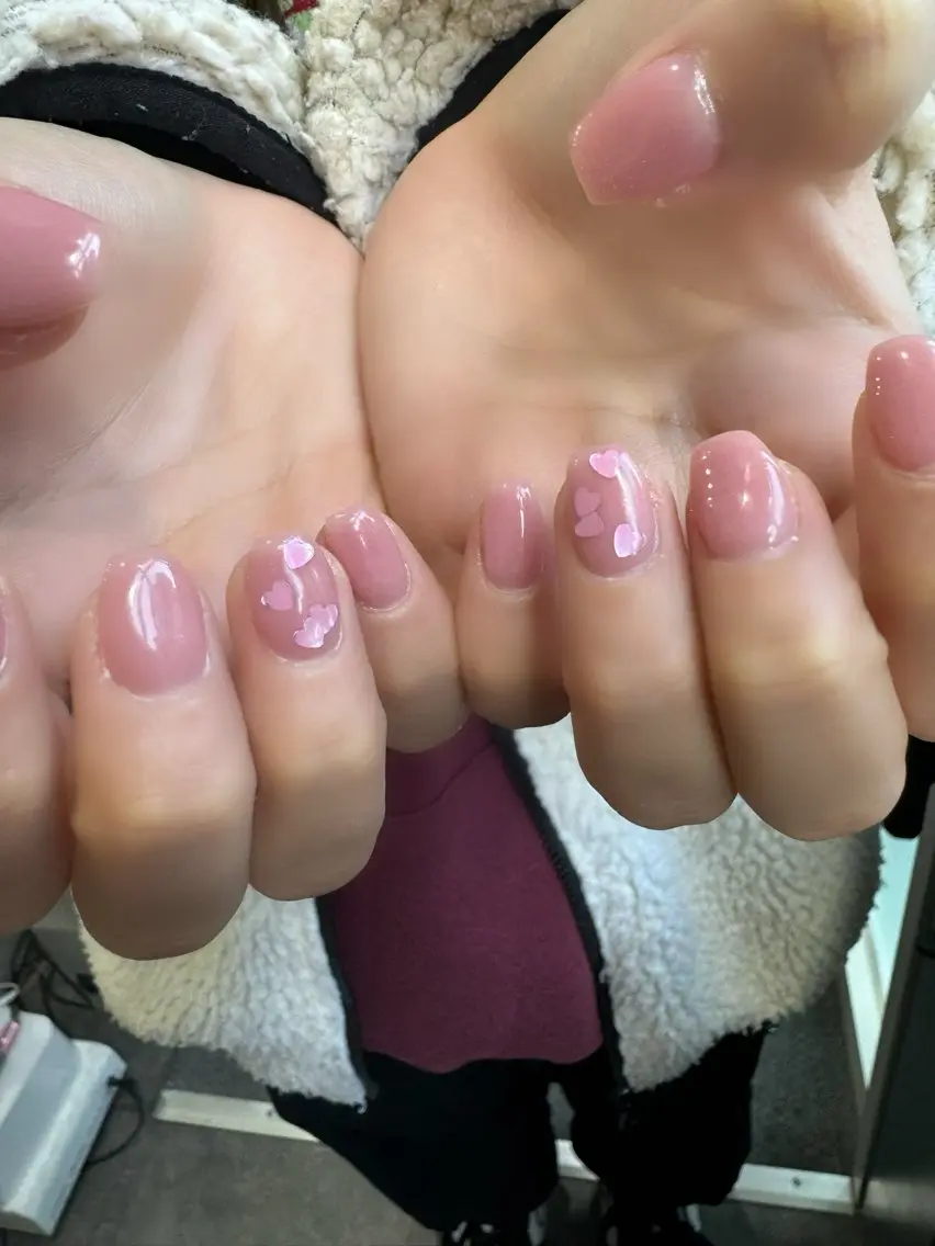 ネイル LAVISH 大和店 emi・:*+のネイルデザイン