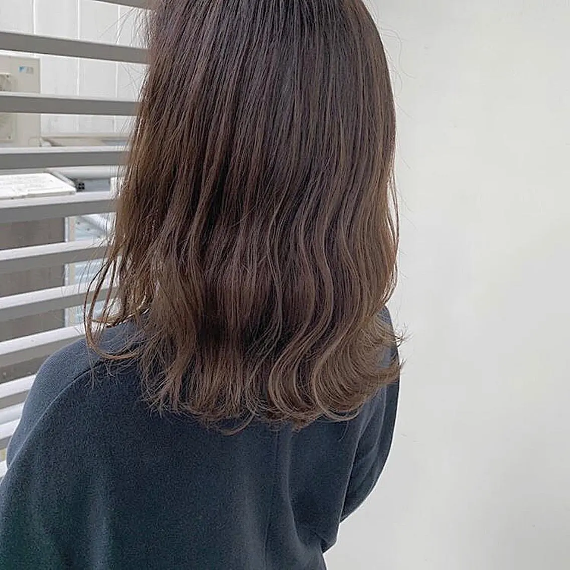セミロング カラー カット 縮毛矯正 韓国🇰🇷レイヤー 映える顔周り🩷のヘアスタイル