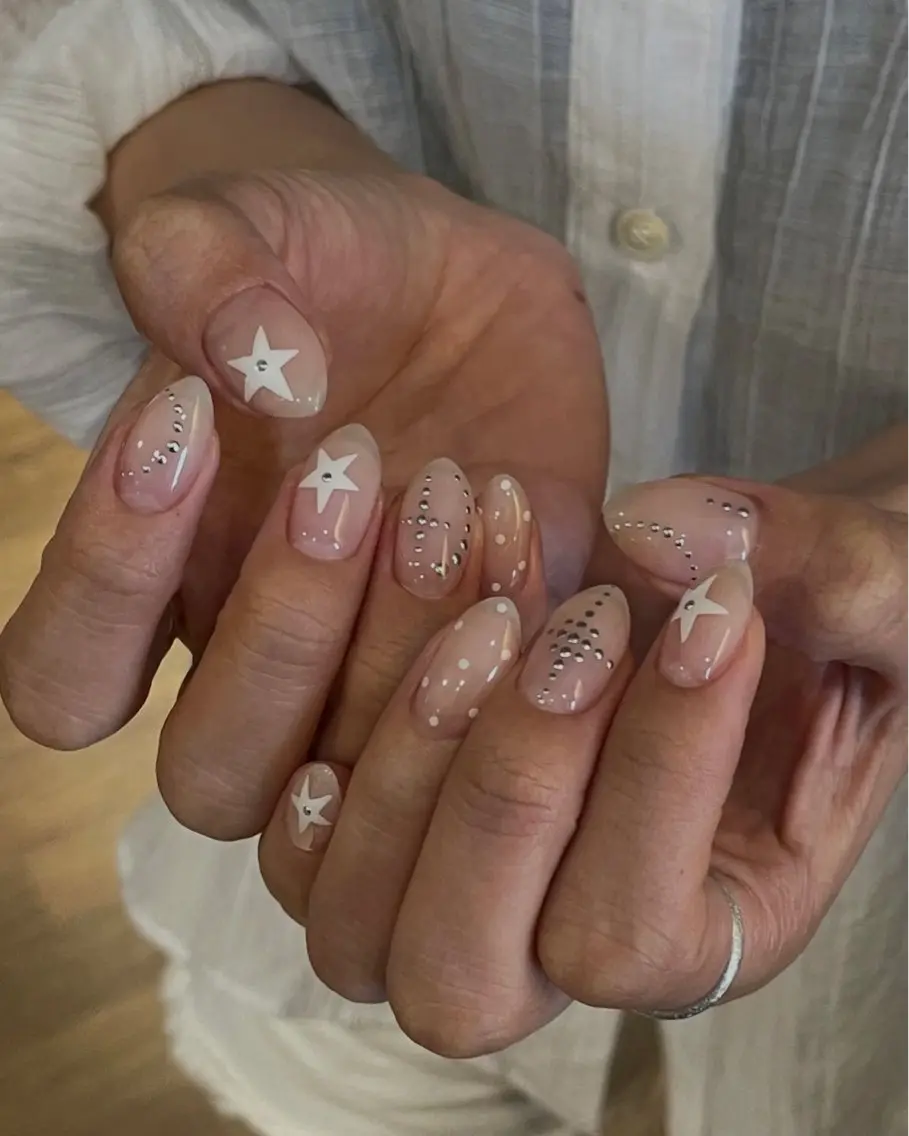 ネイル チークネイル ドット フレンチネイル グラデーション 韓国ネイル Minette nailrinrinのネイルデザイン