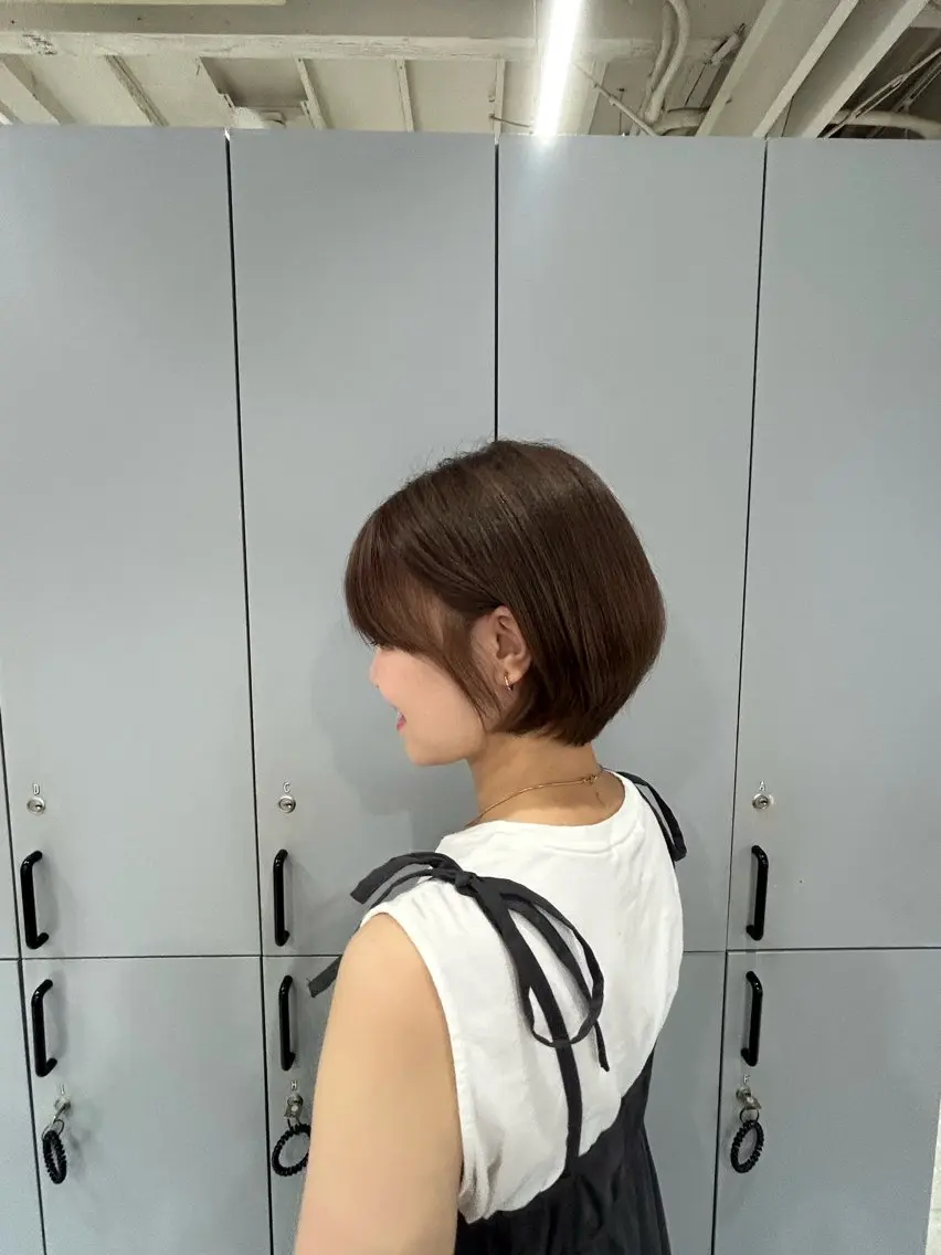 ショート カラー KANA .のヘアスタイル