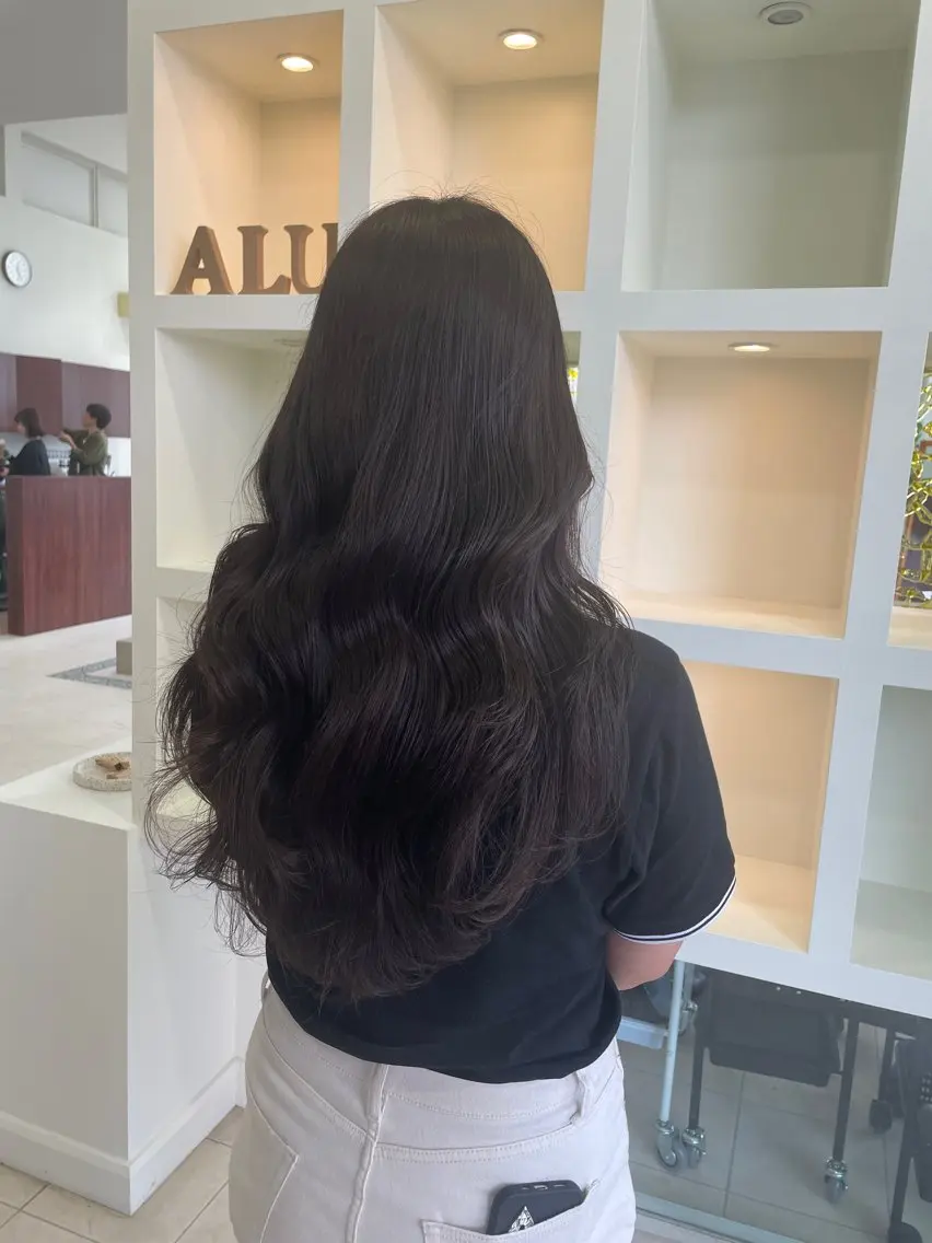 ロング レイヤーカット マキノ キョウカのヘアスタイル