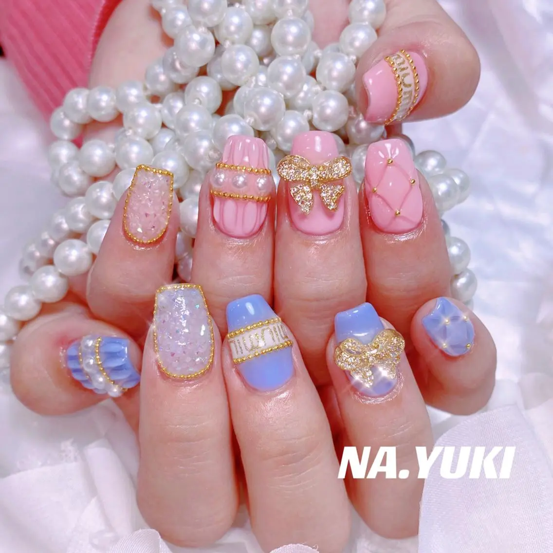 ネイル 🦋 Queenieのネイルデザイン