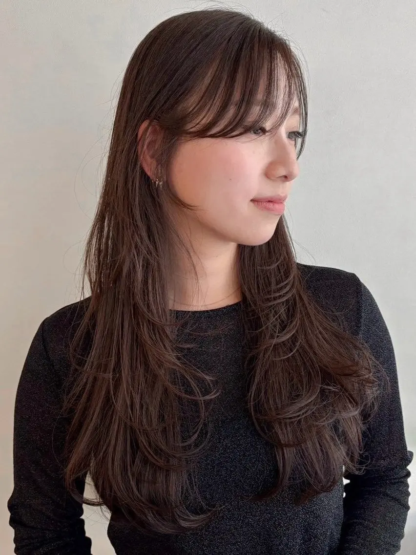ロング 顔まわりレイヤー 顔周りカット レイヤーカット カット ヘアカラー 🌼山本有沙/多毛 ・髪質ケアが得意🌼のヘアスタイル
