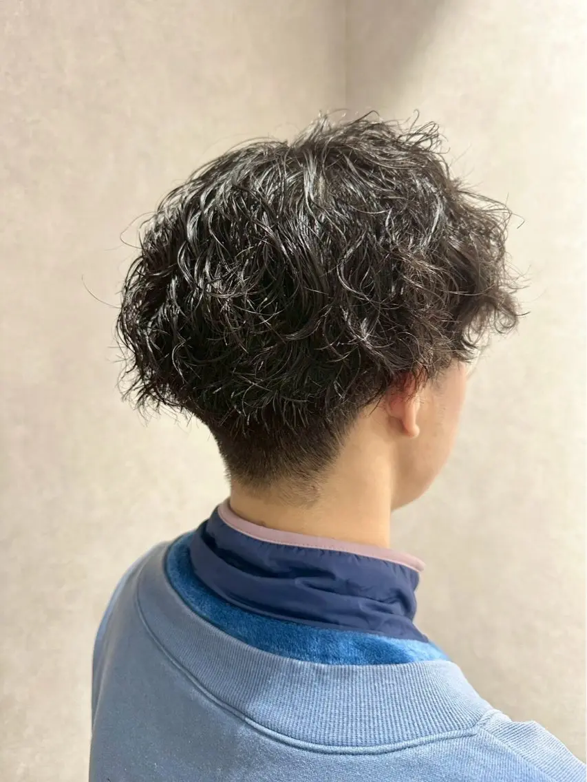 ショート パーマ ツイストスパイラルパーマ スパイラルパーマ パーマ メンズ特化☝️添田 好恵のヘアスタイル