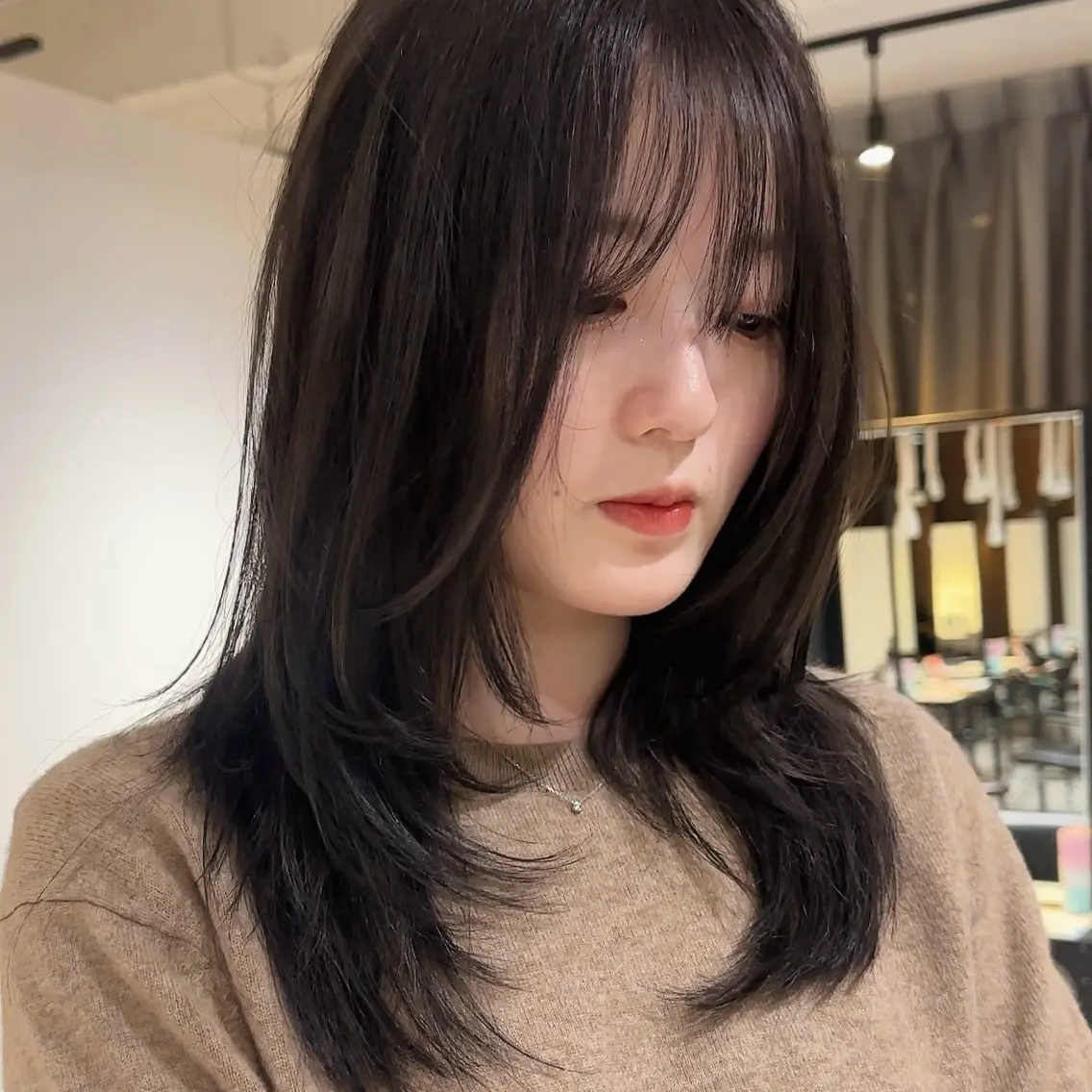 セミロング レイヤーカット カット 田中 優菜のヘアスタイル
