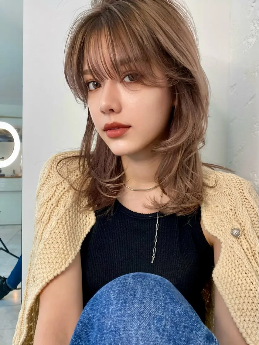 セミロング カラー カット ヘアカラー トリートメント 顔まわりレイヤー× 韓国ヘアオタベシンヤのヘアスタイル