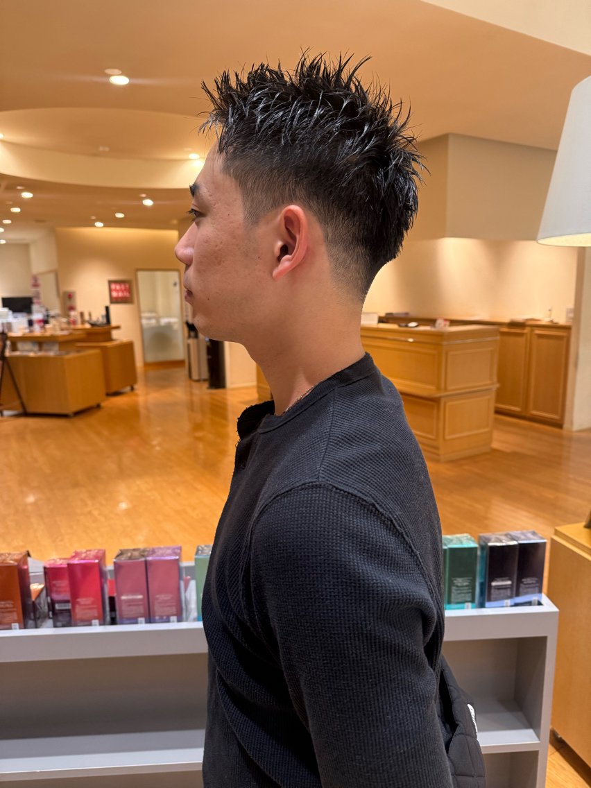 ショート メンズ スパイキーショート ショートヘア 中島 紗來のヘアスタイル
