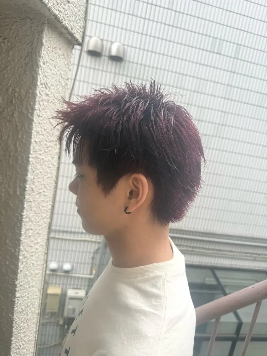 ショート カラー メンズ 黒髪 レッドカラー ヘアカラー シン🦊 艶カラー／ブリーチのヘアスタイル