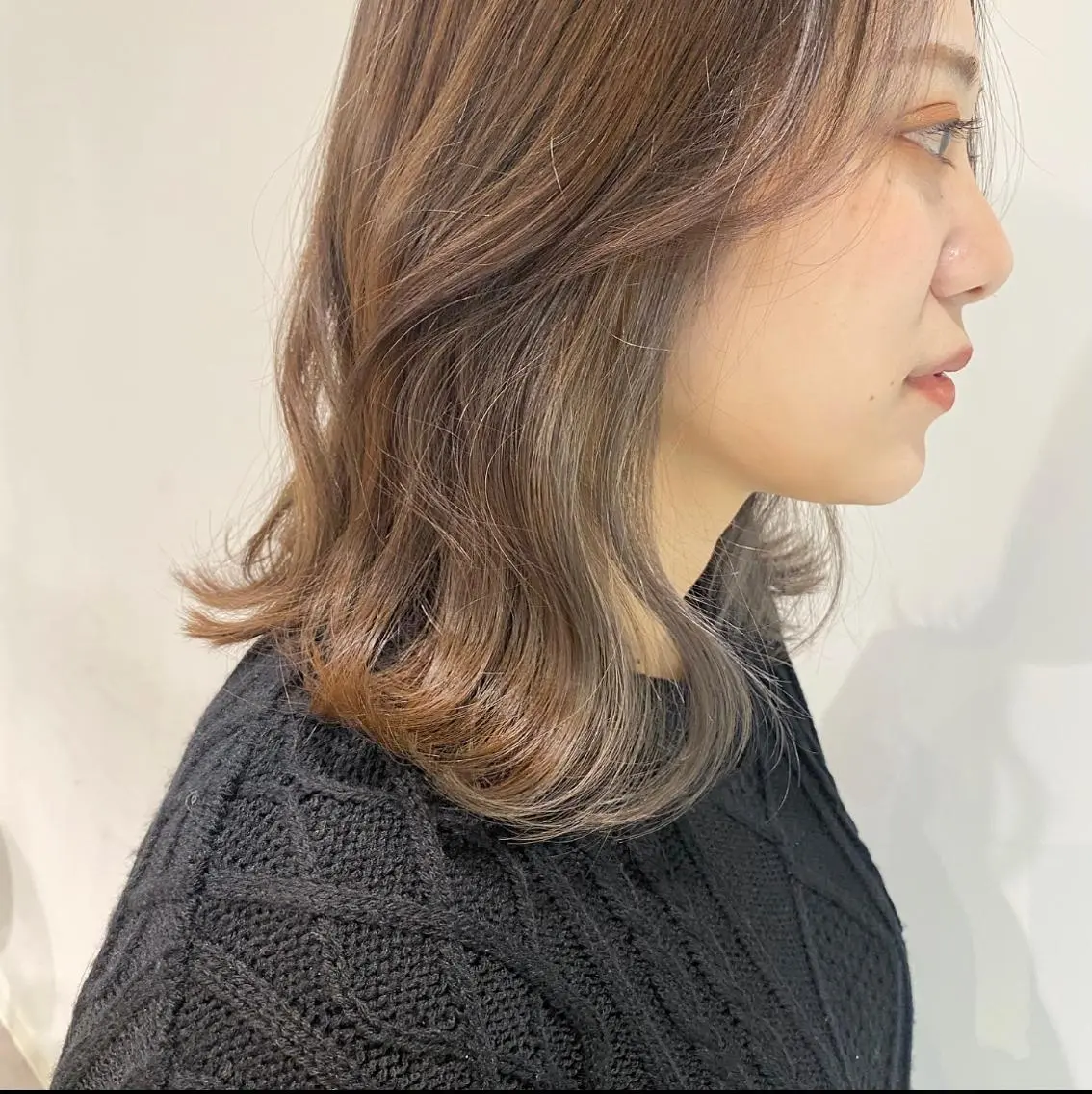 ミディアム カラー グレージュ インナーカラー カット ヘアカラー トリートメント scene. haraのヘアスタイル