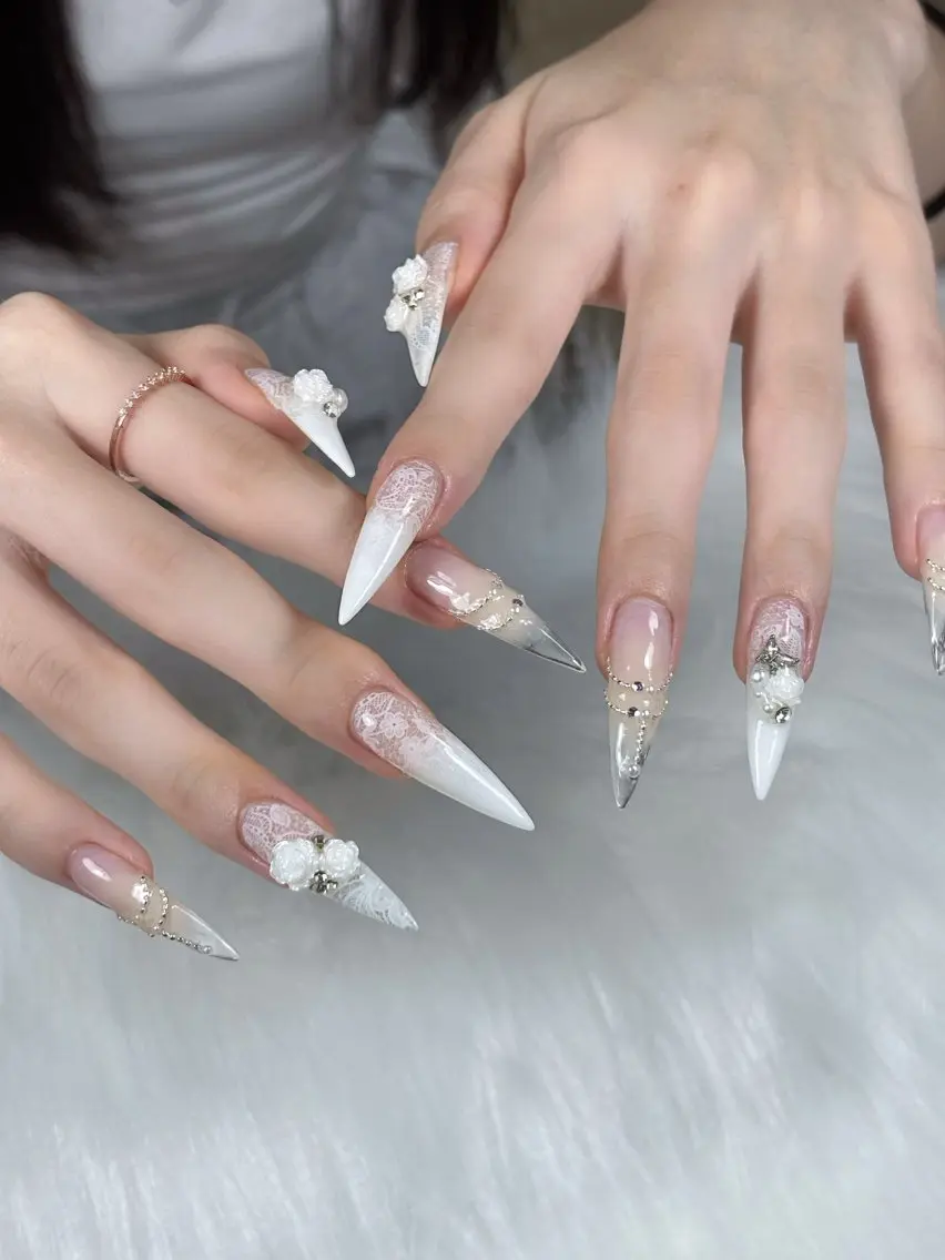 ネイル 韓国ネイル ロングネイル マグネットネイル 持ち込み ネイルチップ ハンドネイル サリー ネイル ラボのネイルデザイン