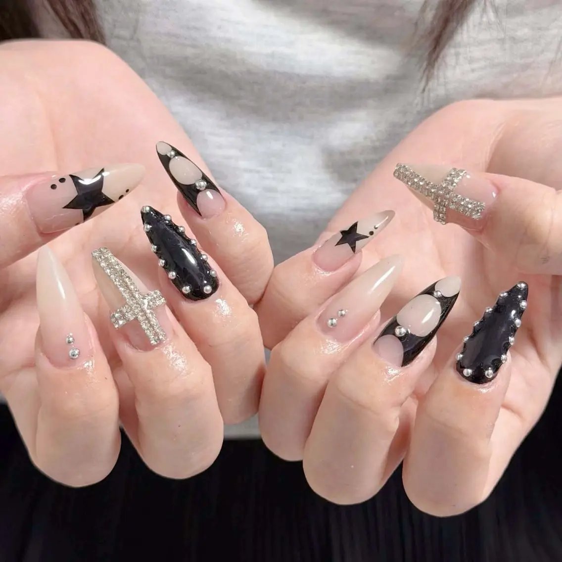 ネイル アートネイル ボルドー フレンチネイル ジェルネイル 氷ネイル・うるうるネイル ハンドネイル Yuki Nailsalonのネイルデザイン