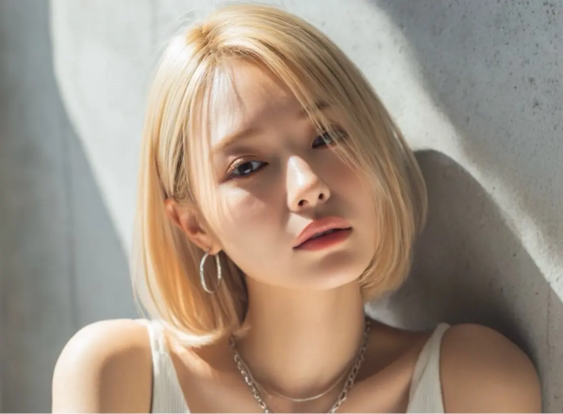 ミディアム 守屋 歩夢 レイヤーカットのヘアスタイル