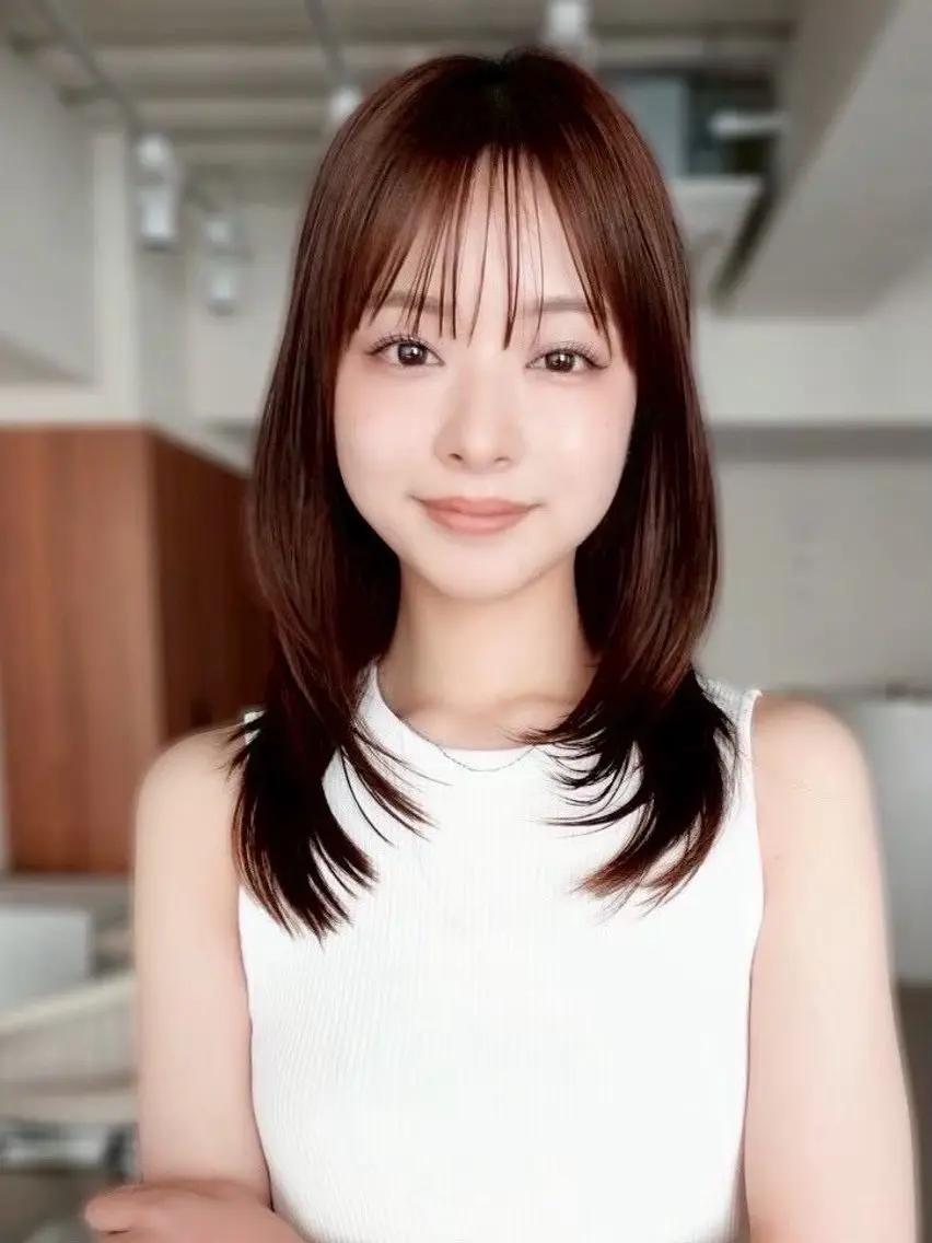 セミロング カット ヘアカラー トリートメント ニシカワ ユズミのヘアスタイル
