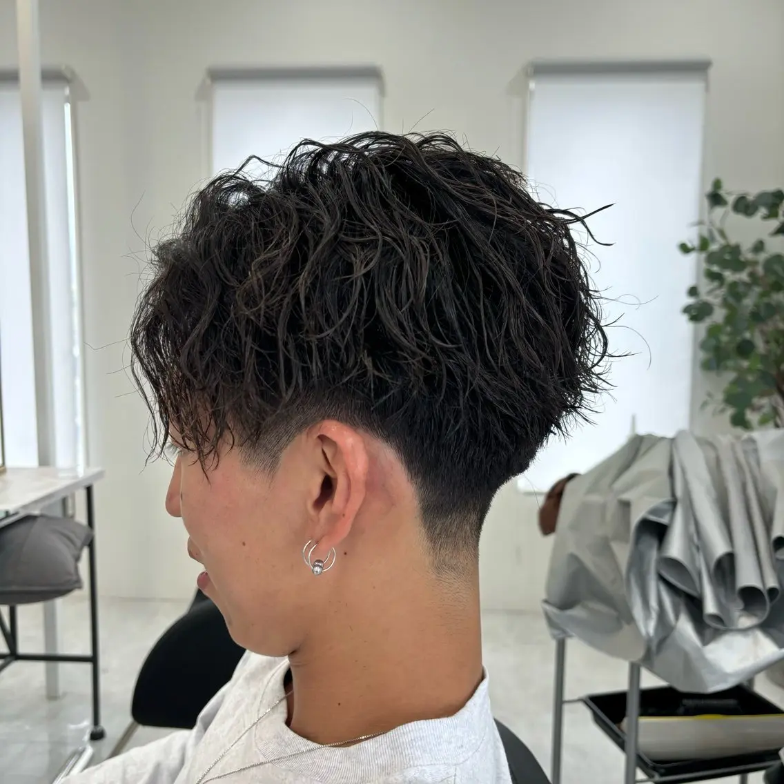 メンズ メンズブリーチ メンズハイライト メンズハイトーン メンズパーマ SOYON船橋店 西澤元気のヘアスタイル