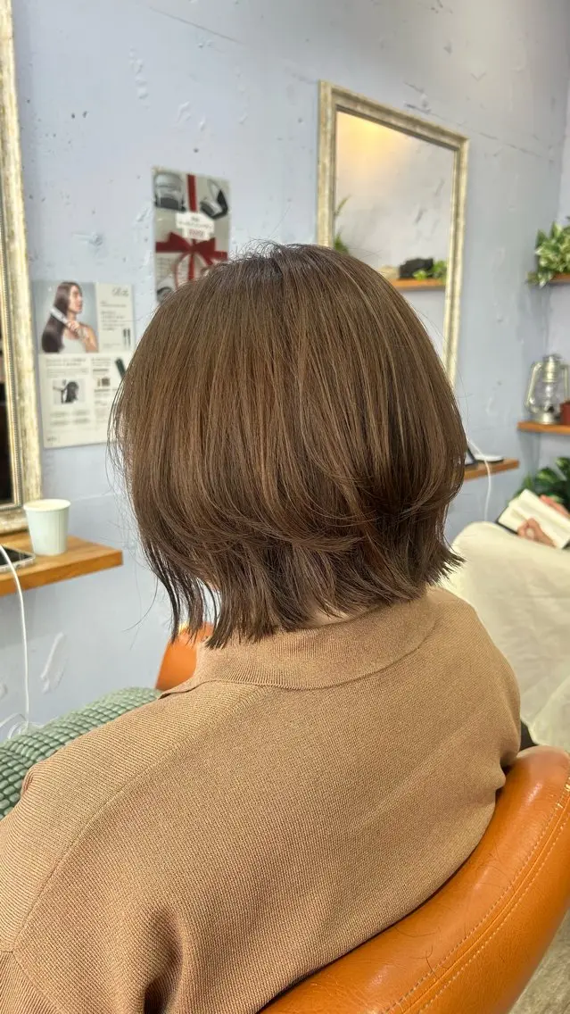 ミディアム カラー 古澤 咲来のヘアスタイル
