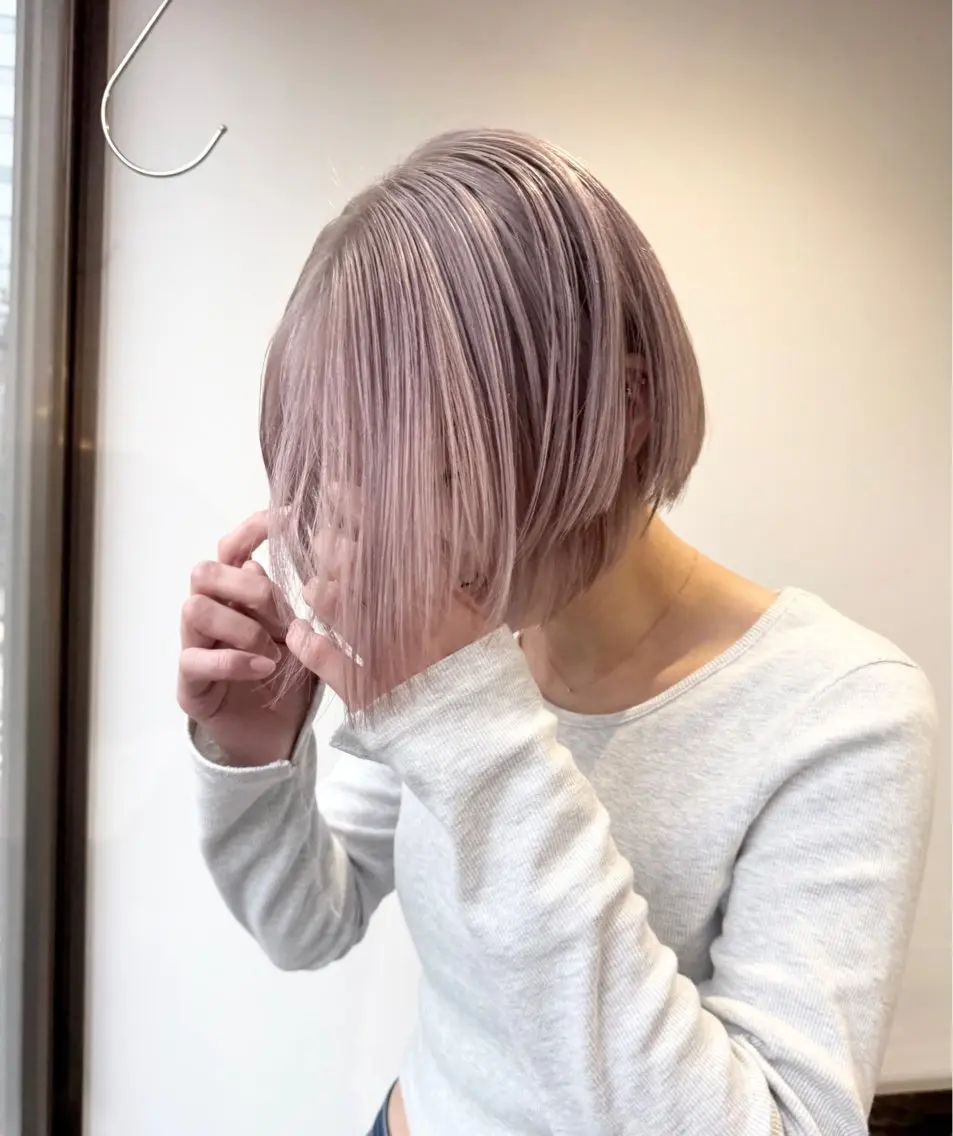 ショート 艶髪ハイトーン✨ 🩷AMI🩷のヘアスタイル