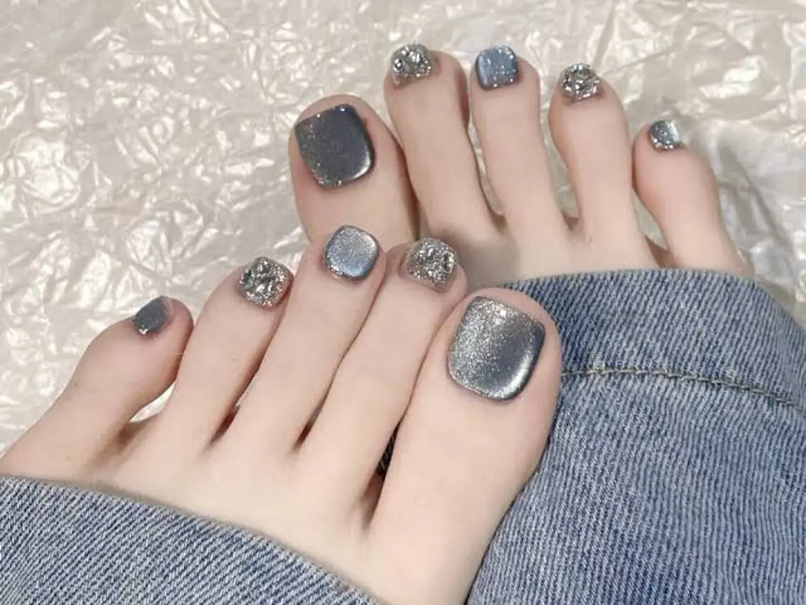 【リクエスト専用予約】フットネイル 美フォルム！ワンカラーorラメグラ￥4500の写真
