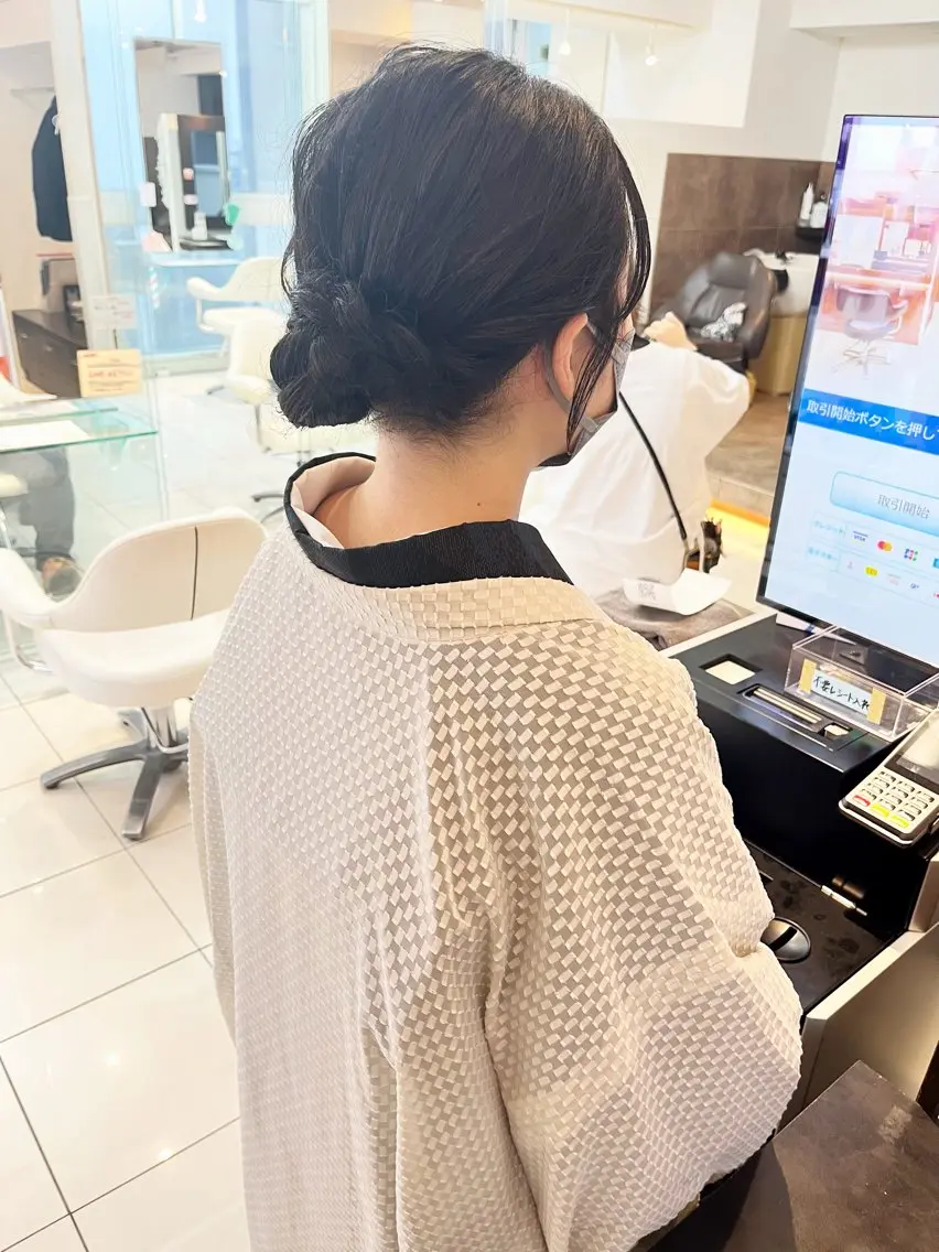 ミディアム ヘアアレンジ ヘアセット アレンジ&ショート 💙YUKINOのヘアスタイル