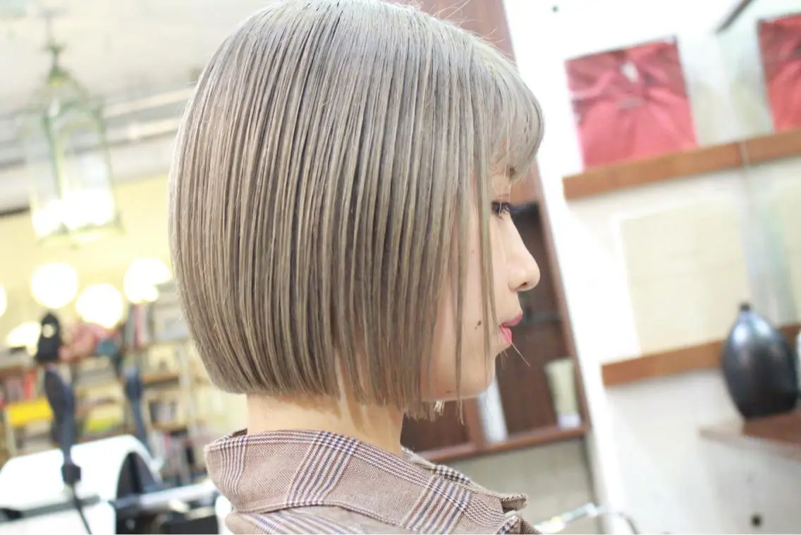 ショート カラー ハイトーンカラー ボブ tension 【テンション】のヘアスタイル