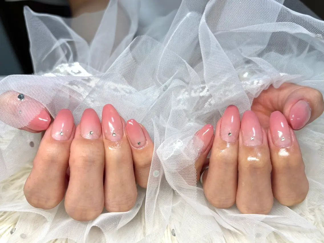 ネイル ハンドネイル パッチリオメメ Lianaのネイルデザイン