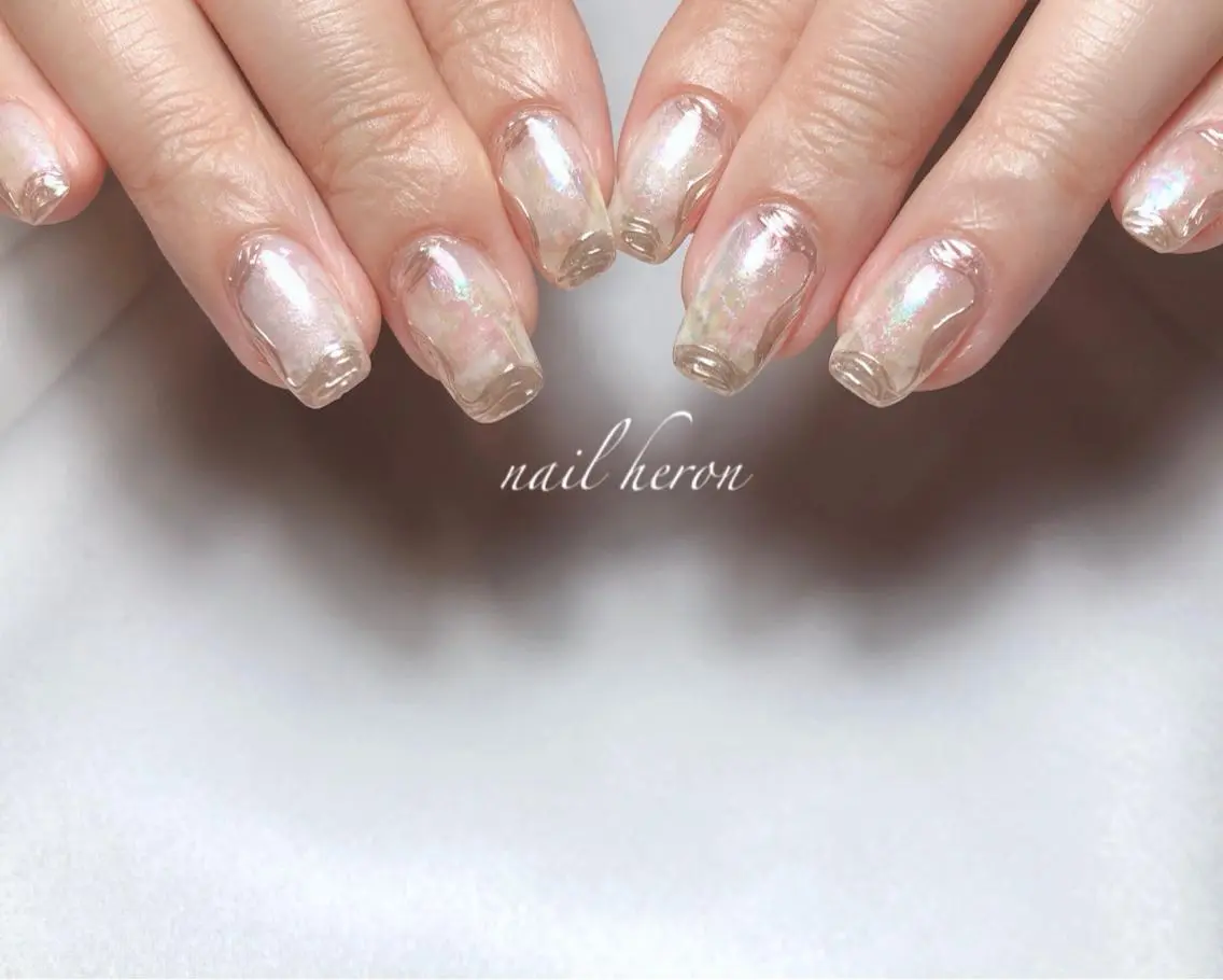 ネイル オーロラネイル ミラーネイル ハンドネイル saki_ nail heronのネイルデザイン