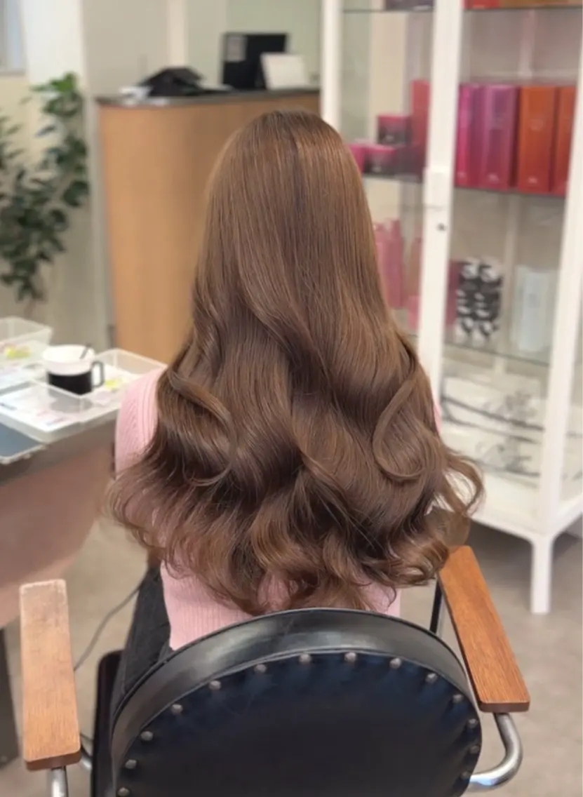 ロング カラー ベージュカラー ブリーチ ブリーチなしカラー 学生 トリートメント ヘアカラー 仙台/ベージュ／ 艶カラー／三宅空翔のヘアスタイル