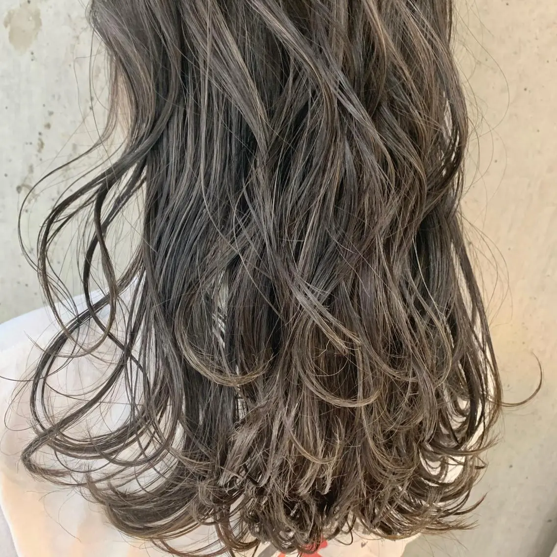 セミロング セミロングパーマ アッシュ ボブ 外国人風カラー ハイライト カット ヘアカラー トリートメント Lino by hoNuaのヘアスタイル