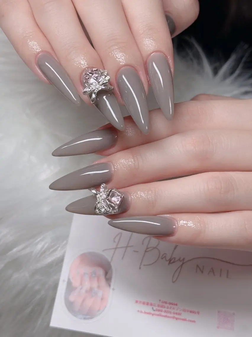 ネイル オーロラネイル フレンチネイル ジェルネイル ハロウィン キラキラネイル H.baby Nail Salonのネイルデザイン
