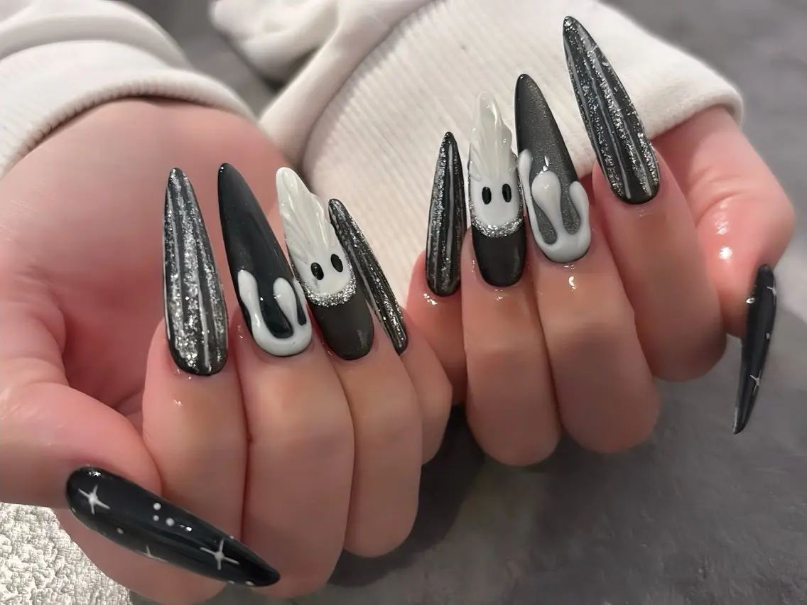 ネイル チークネイル フレンチネイル ガラスフレンチ グラデーション キラキラネイル Rin Nail 新大久保店のネイルデザイン