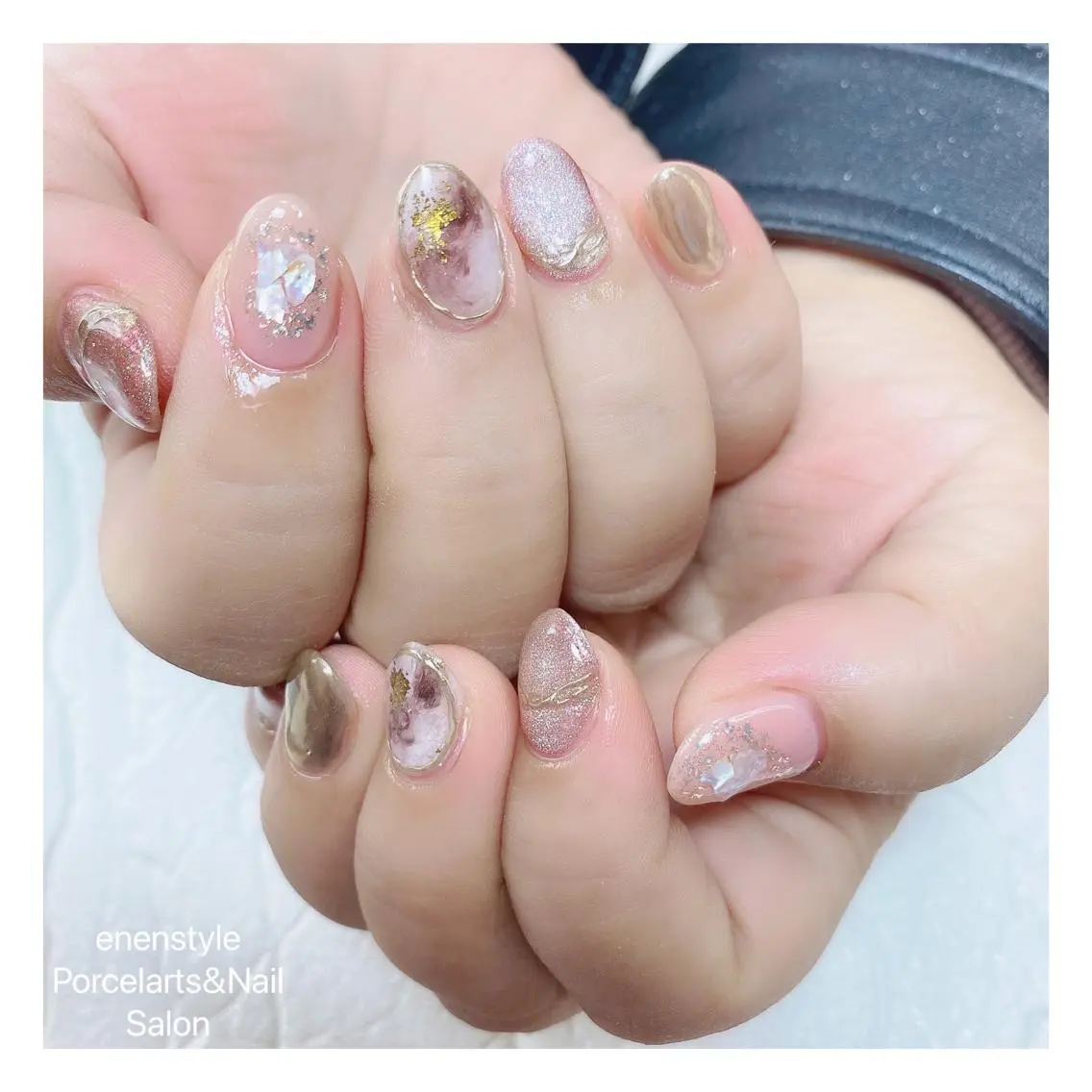 ミディアム ネイル ハンドネイル 🐾enen style 🐾のネイルデザイン