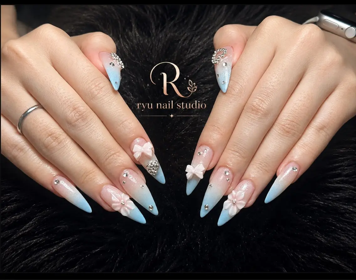 ネイル アートネイル フレンチネイル ジェルネイル キラキラネイル ニュアンスネイル ハンドネイル Ryu Nail YukiChanのネイルデザイン
