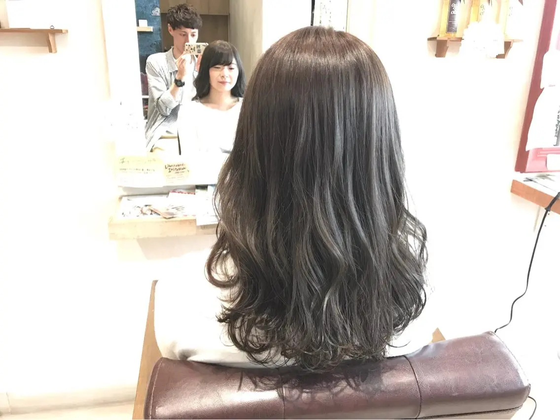 セミロング カラー イルミナカラー メンズ指名多数!! 田島史也のヘアスタイル