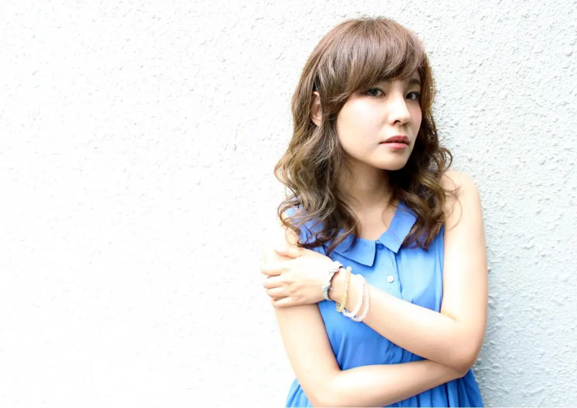 セミロング 桑名 淳のヘアスタイル
