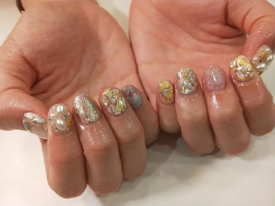ネイル はばすみれ🎀ﾈｲﾙ 光ﾌｪｲｼｬﾙ ﾍｱのネイルデザイン
