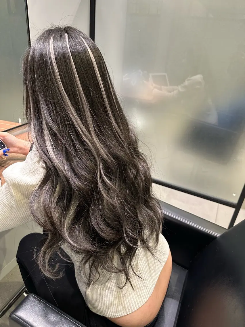ロング 【育休中】EARTH 荒井店HARUNAのヘアスタイル