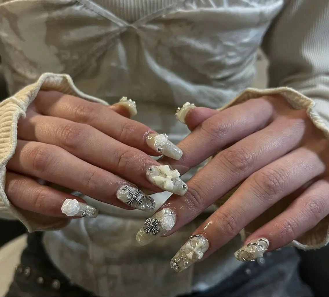 ネイル アートネイル オーロラネイル チークネイル 長さ出し フットネイル ハンドネイル Blossom nail_研修のネイルデザイン