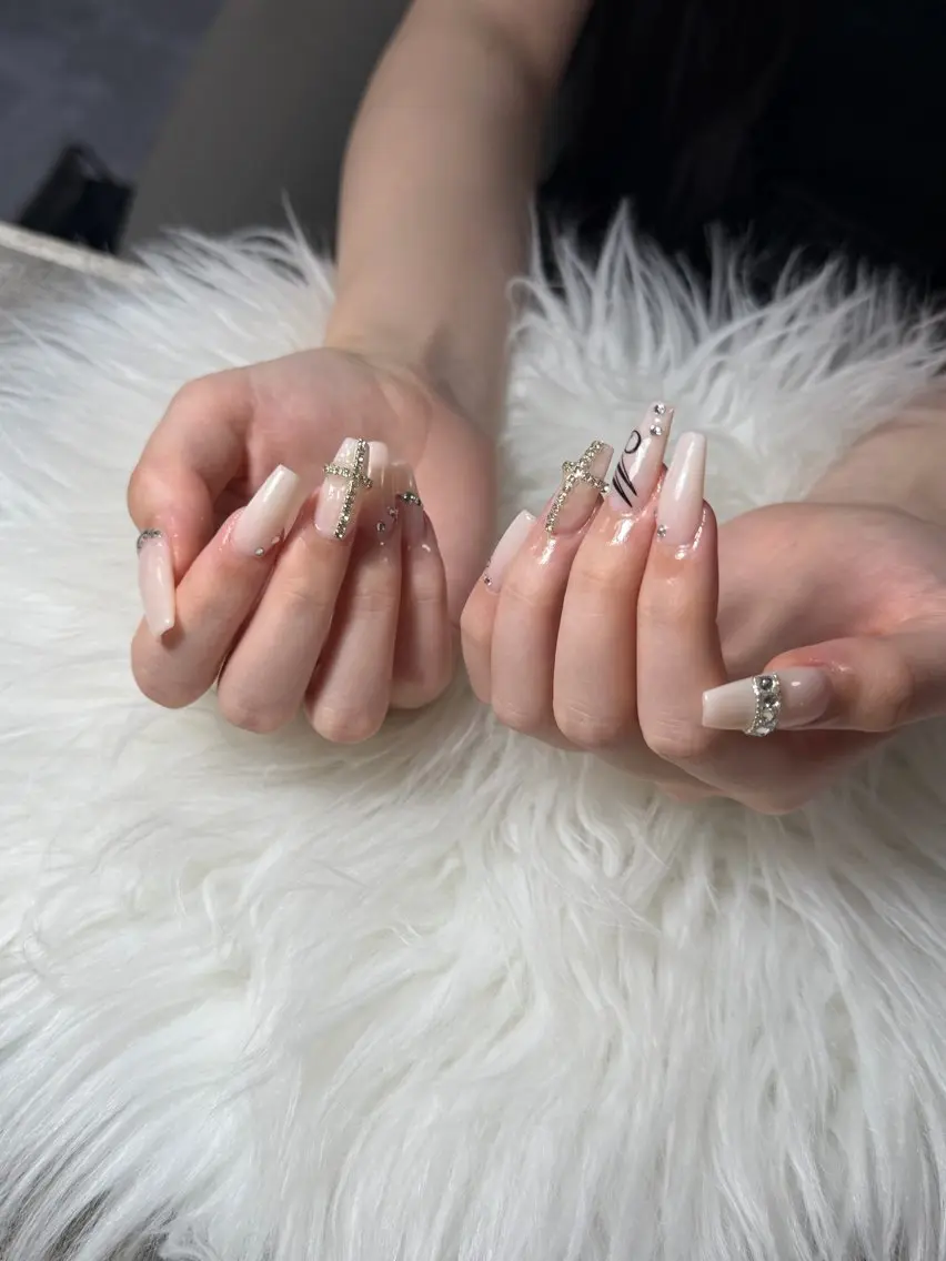 ネイル ハンドネイル Rinaky Amee Nailのネイルデザイン