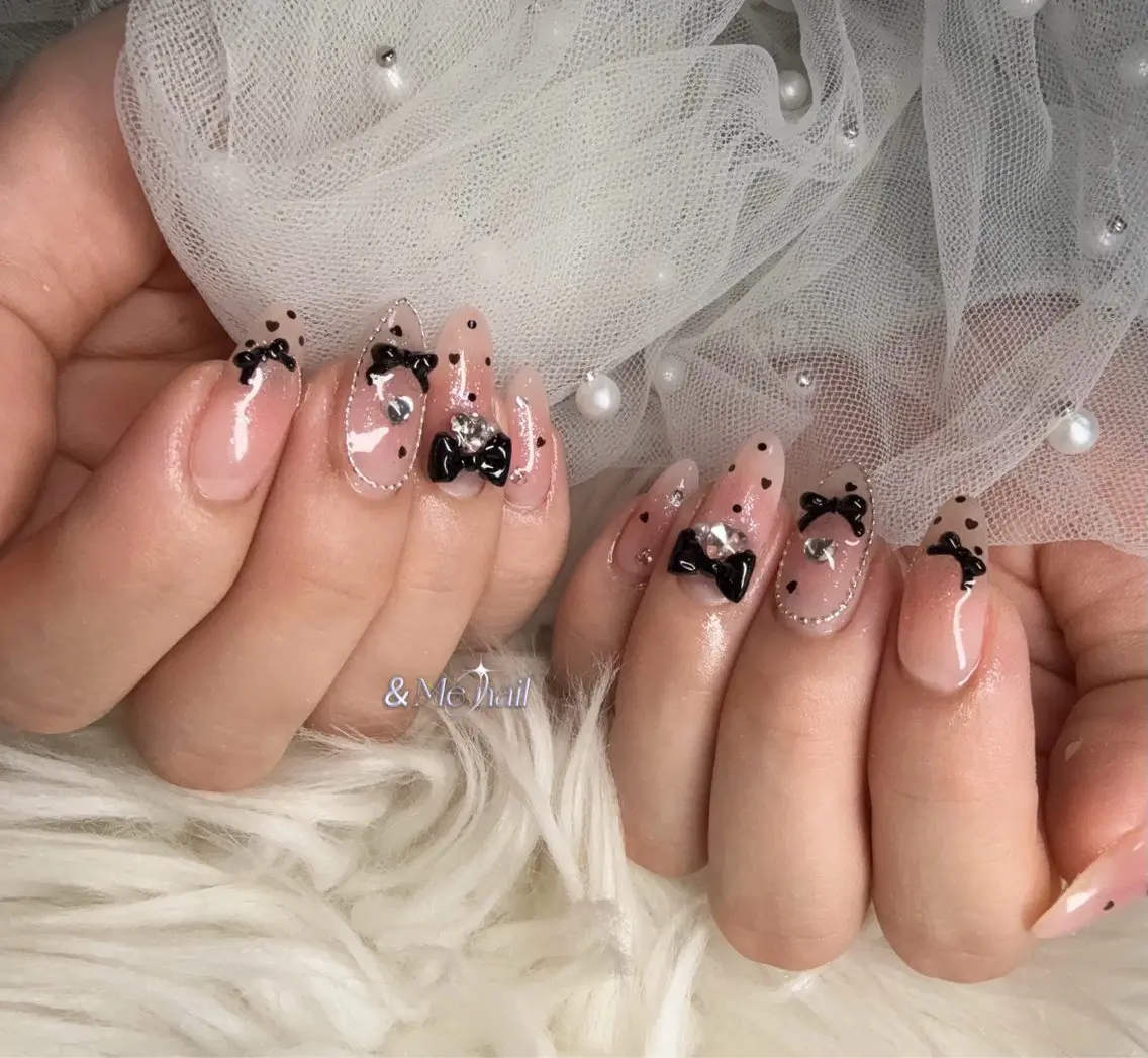 ネイル ハンドネイル &ME ネイルサロンのネイルデザイン