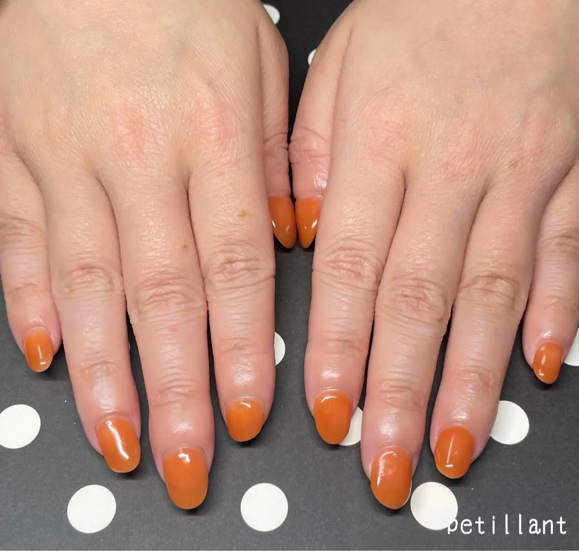 ネイル アートネイル ワンカラーネイル オレンジ シンプルネイル nail salon petillantのネイルデザイン