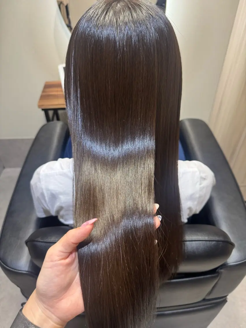 ロング カット ヘアカラー 縮毛矯正 トリートメント NAVY 橋本心 縮毛矯正のヘアスタイル
