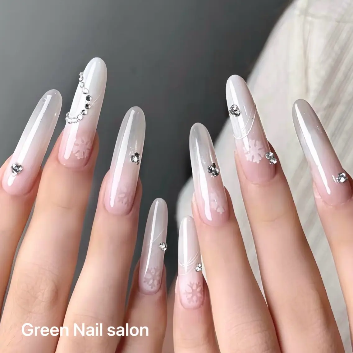 ネイル 持ち込み ワンホンネイル VV  Nail salonのネイルデザイン