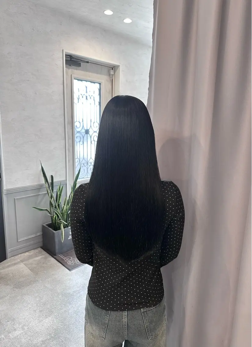 ロング カラー 黒髪 ブルーカラー ブルーブラック Casita mizukiのヘアスタイル