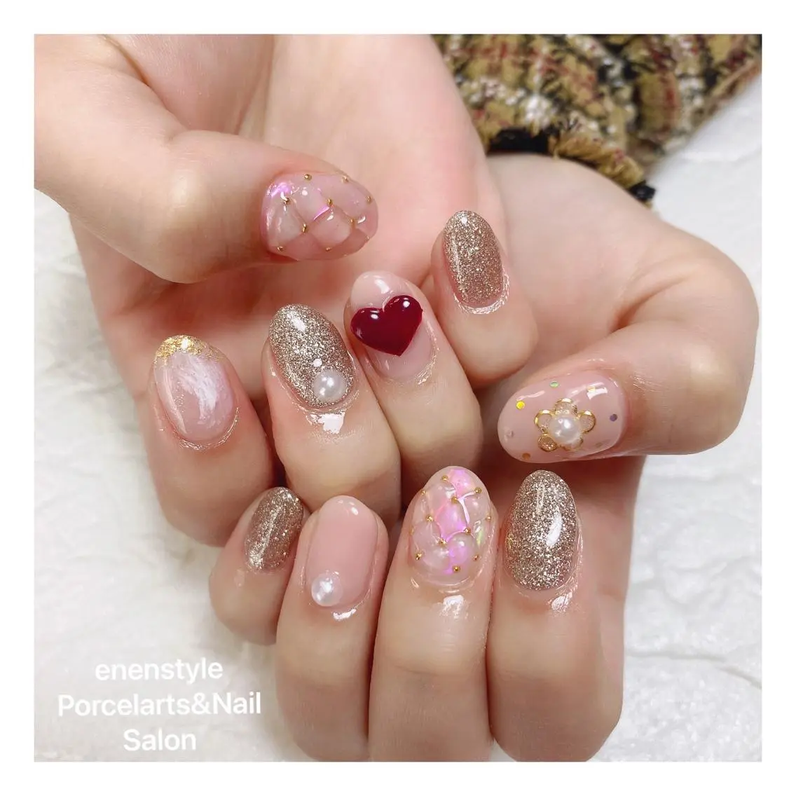 ミディアム ネイル ハンドネイル 🐾enen style 🐾のネイルデザイン