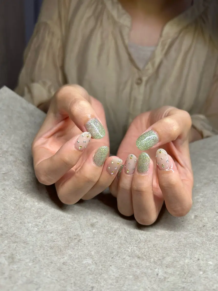ネイル elu :nail&eyeのネイルデザイン