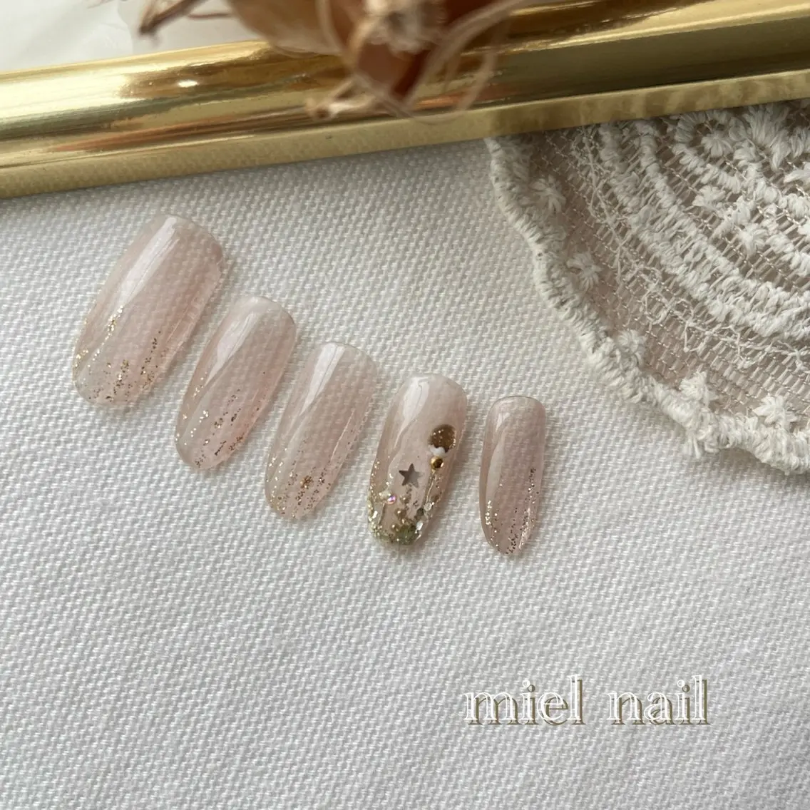 ネイル アートネイル フレンチネイル マグネットネイル ミラーネイル 冬ネイル miel nailのネイルデザイン
