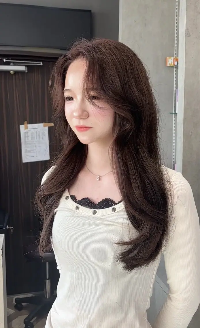 ロング カット ヘアカラー トリートメント 顔まわりレイヤー/諒 オリーブカラー/天神のヘアスタイル