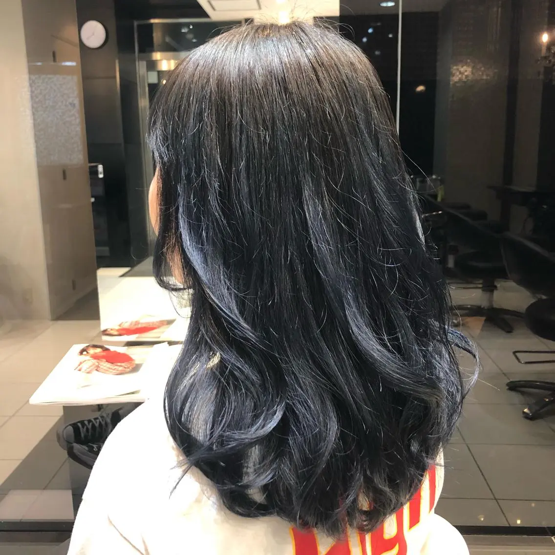 セミロング カラー あずまぐち めぐみのヘアスタイル