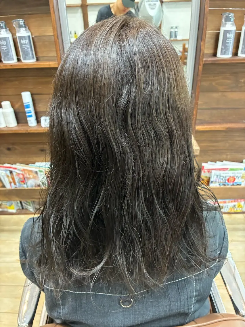 ミディアム ヘアカラー 平野 友誠のヘアスタイル
