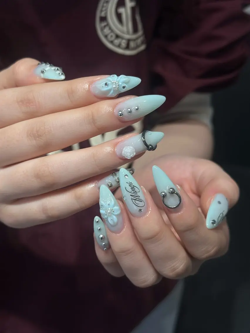 ネイル チークネイル ドット フレンチネイル グラデーション ハート ハンドネイル ハンドケア Eli Muse 新宿ネイルのネイルデザイン