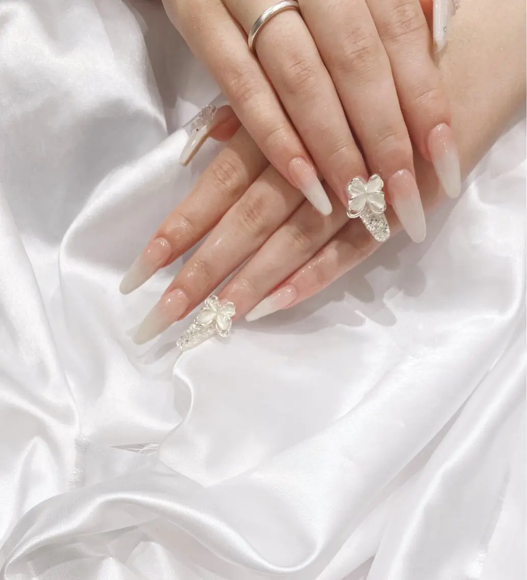 ネイル ハンドネイル ESPOIR Ｎのネイルデザイン